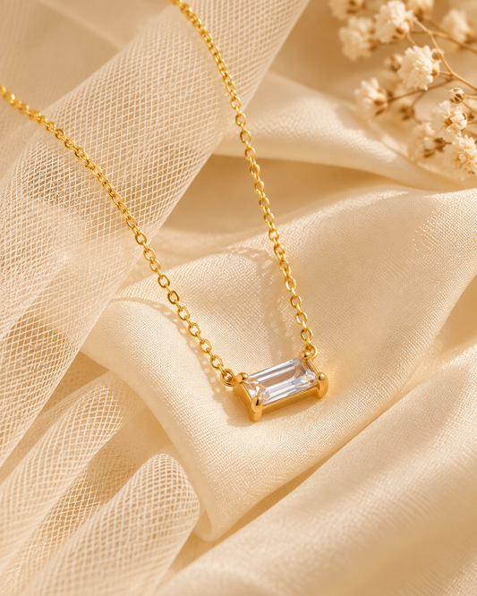 Minimal Pendant Necklace